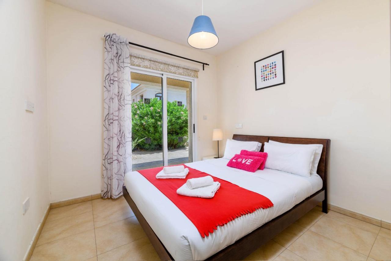 Blue Water Bay Villas Παραλίμνι Εξωτερικό φωτογραφία