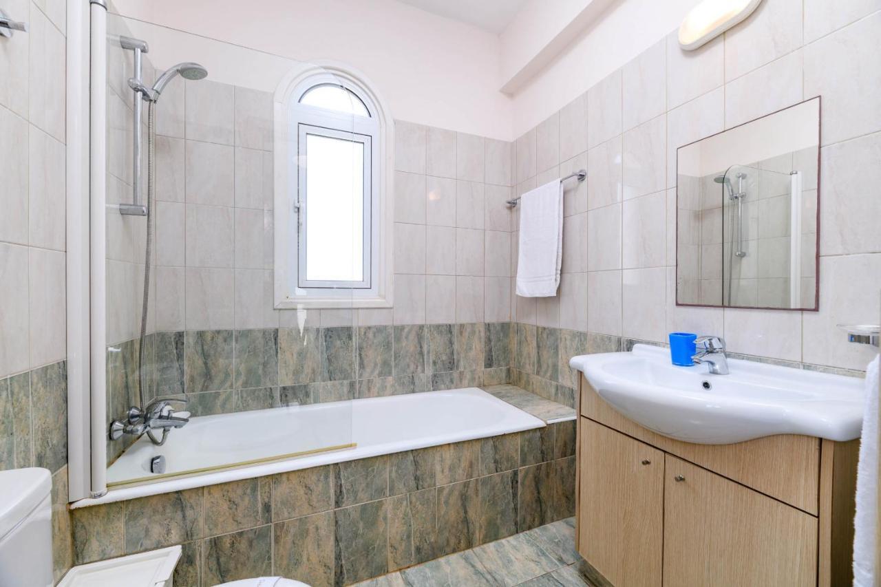 Blue Water Bay Villas Παραλίμνι Εξωτερικό φωτογραφία