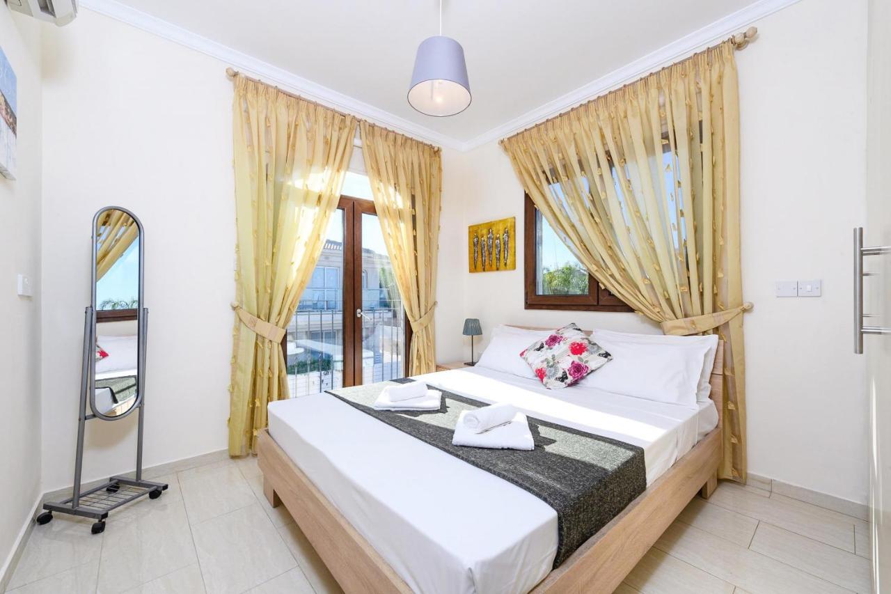 Blue Water Bay Villas Παραλίμνι Εξωτερικό φωτογραφία